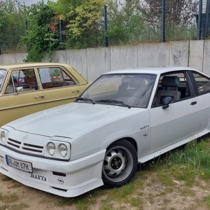 Stefan’s Opel Manta b GSI