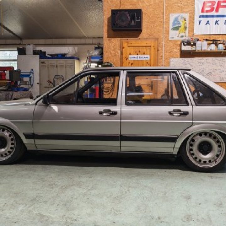 Sascha’s Volkswagen Passat 32b